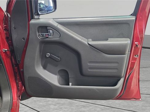 Used 2017 Nissan Frontier S image 15