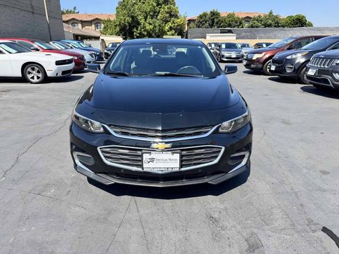 Used 2017 Chevrolet Malibu Hybrid w/ Leather Package FWD image 10
