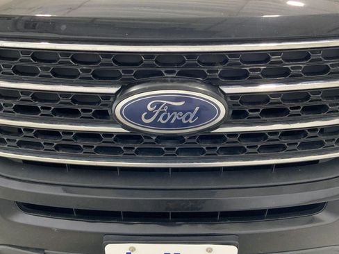 Used 2021 Ford Explorer XLT w/ Equipment Group 202A RWD image 26