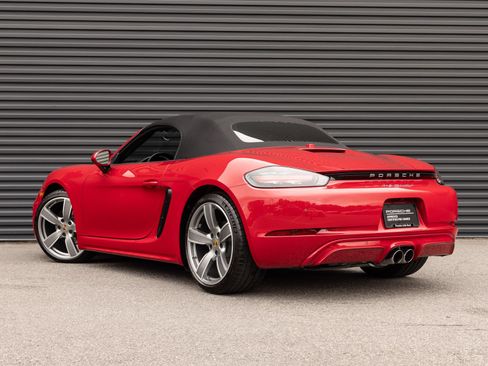 Certified 2025 Porsche 718 Boxster RWD image 6