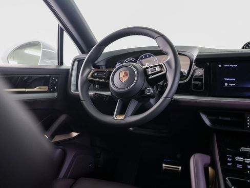 New 2026 Porsche Cayenne S image 26