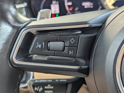 Used 2022 Porsche Panamera 4S Executive image 20