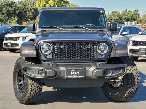 Used 2024 Jeep Wrangler Unlimited AWD/4WD image 3