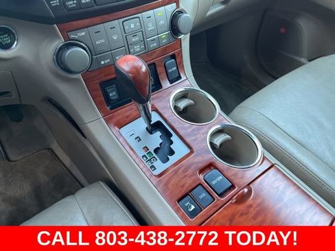 Used 2010 Toyota Highlander Limited AWD/4WD image 28