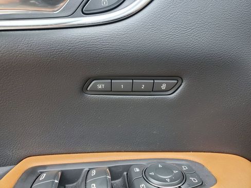 Certified 2022 Cadillac XT5 Premium Luxury image 21