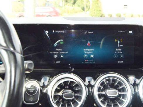 Used 2022 Mercedes-Benz GLA 250 4MATIC image 19