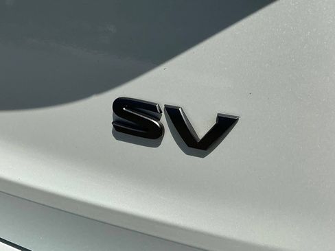 Used 2024 Nissan Rogue SV FWD image 19