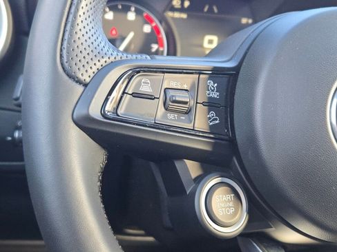 Used 2023 Alfa Romeo Stelvio Ti image 31