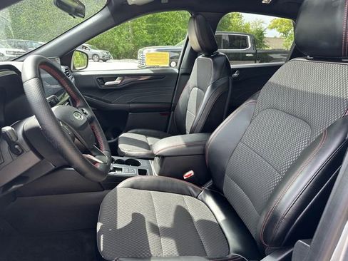 Used 2024 Ford Escape ST-Line w/ Tech Pack #1 AWD/4WD image 40