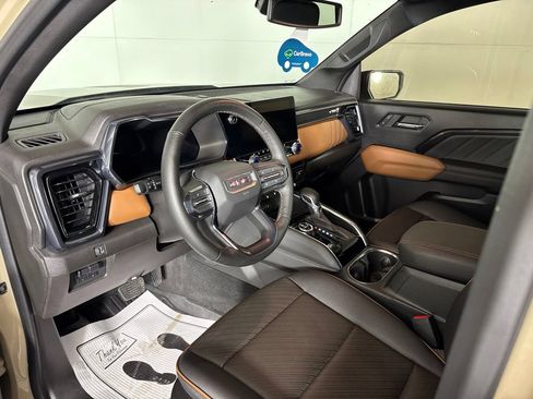Certified 2023 GMC Canyon AT4 w/ AT4 Premium Package AWD/4WD image 18