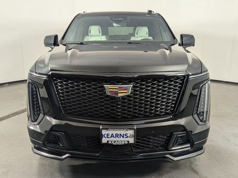 Used 2025 Cadillac Escalade V image 3