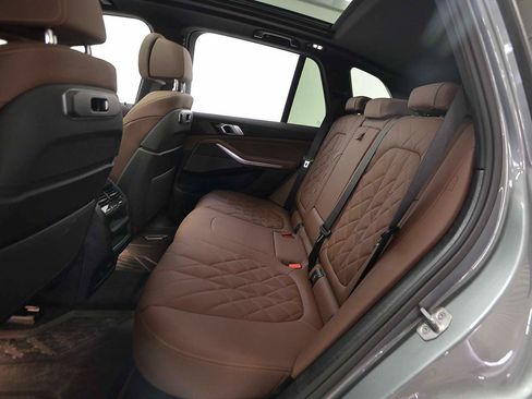 Used 2026 BMW X5 xDrive40i w/ M Sport Package AWD/4WD image 11