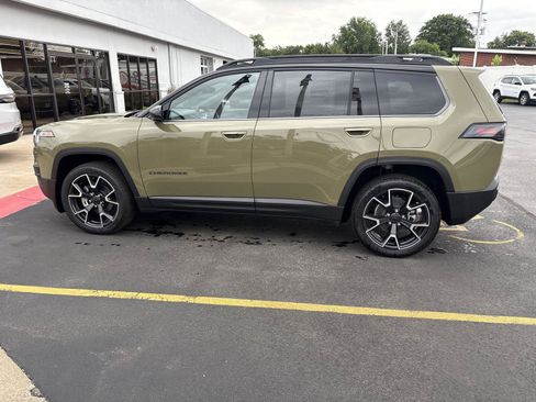 New 2026 Jeep Cherokee Overland AWD/4WD image 8