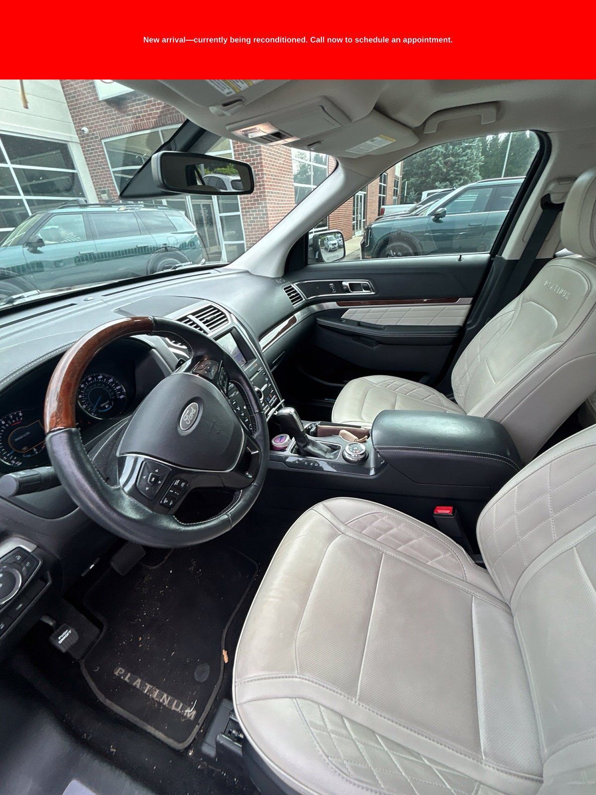 Used 2019 Ford Explorer Platinum AWD/4WD image 5