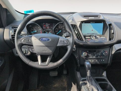 Used 2017 Ford Escape Titanium w/ Equipment Group 301A AWD/4WD image 10