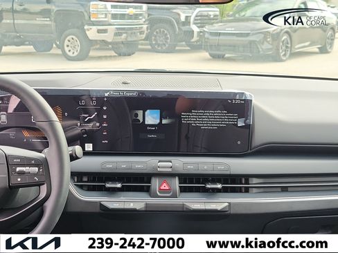 New 2026 Kia K4 EX FWD image 17