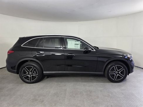New 2026 Mercedes-Benz GLC 300 image 3