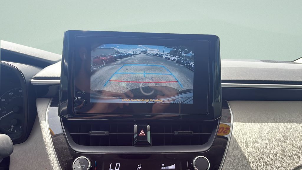 Used 2025 Toyota Corolla LE FWD image 16