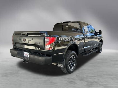 Used 2021 Nissan Titan PRO-4X w/ Pro-4x Convenience Package AWD/4WD image 3