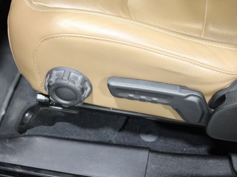 Used 2022 Jeep Wrangler Unlimited Sahara w/ Cold Weather Group image 6