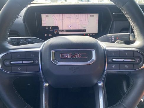 Used 2026 GMC Terrain Elevation w/ Elevation Premium Package FWD image 20