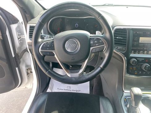 Used 2017 Jeep Grand Cherokee Altitude AWD/4WD image 23