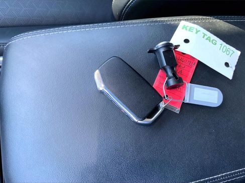 Used 2023 Kia Sorento X-Line EX image 32