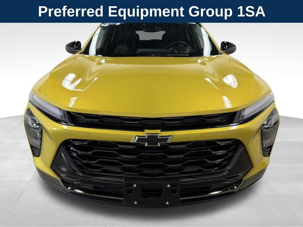 Used 2025 Chevrolet Trax ACTIV w/ Driver Confidence Package FWD image 2