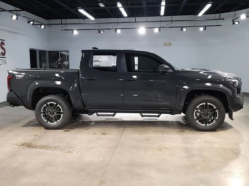 New 2025 Toyota Tacoma TRD Sport image 8