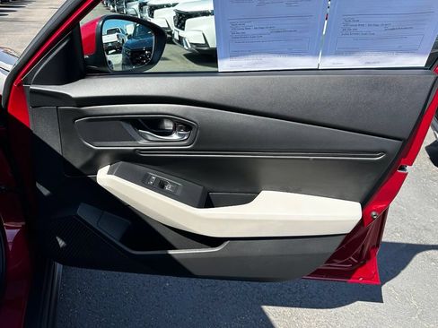 Used 2023 Honda Accord EX image 14