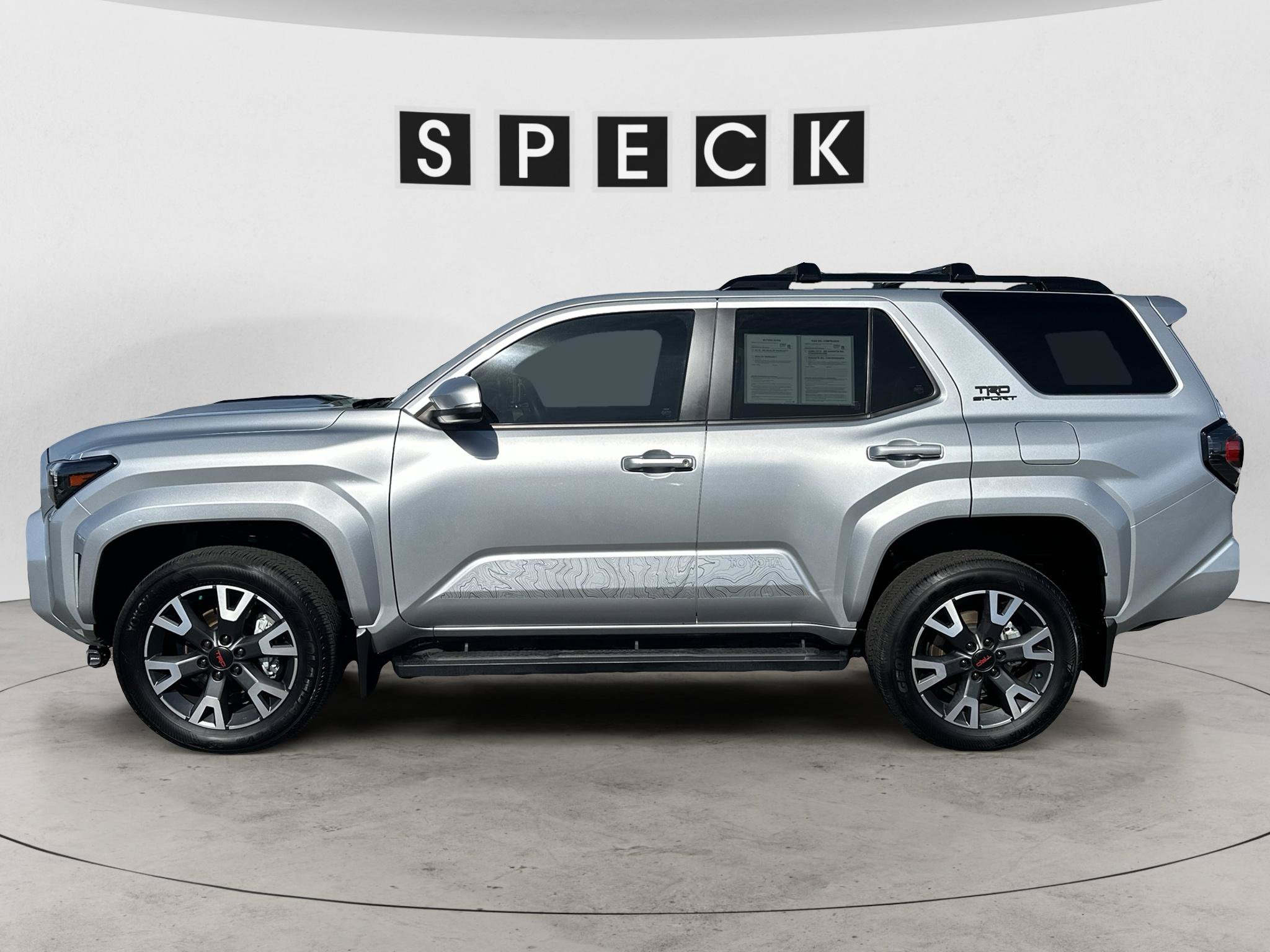 Used 2025 Toyota 4Runner TRD Sport AWD/4WD image 2