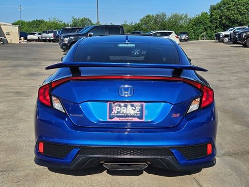 Used 2018 Honda Civic Si image 7