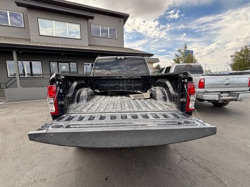 Used 2021 RAM 2500 Big Horn w/ Night Edition AWD/4WD image 5