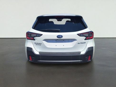 Certified 2022 Subaru Outback Premium AWD/4WD image 7