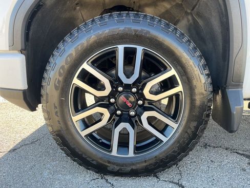 Used 2024 GMC Sierra 1500 AT4 w/ Technology Package image 14