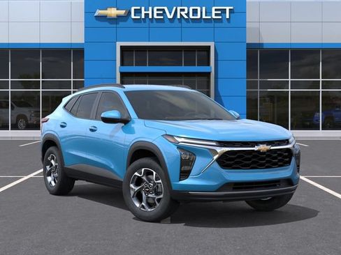 New 2026 Chevrolet Trax LT w/ LT Convenience Package FWD image 9