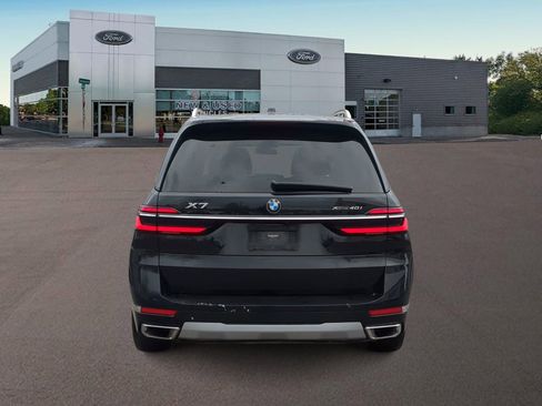 Used 2023 BMW X7 xDrive40i w/ Premium Package image 10