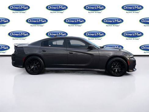 Used 2017 Dodge Charger R/T RWD image 8