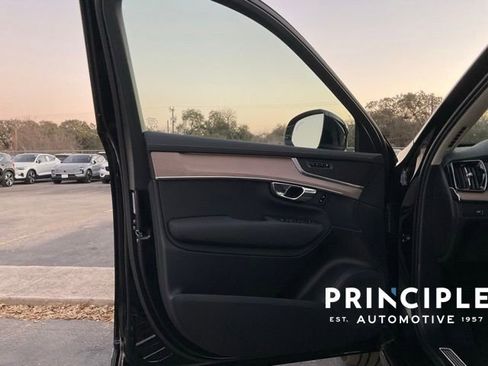 Certified 2025 Volvo XC90 B5 Plus image 12