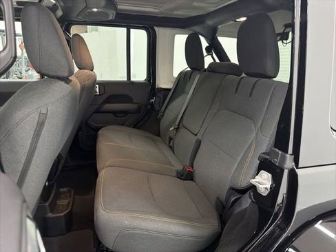 Used 2025 Jeep Wrangler Sahara 4xe image 19