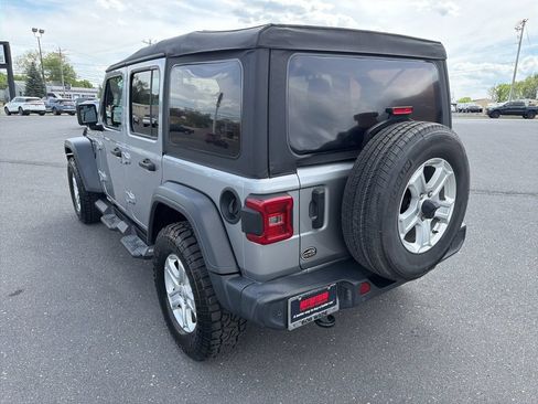 Used 2021 Jeep Wrangler Unlimited Sport AWD/4WD image 3