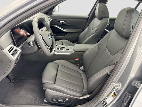 Used 2025 BMW 330i xDrive Sedan w/ M Sport Package AWD/4WD image 18