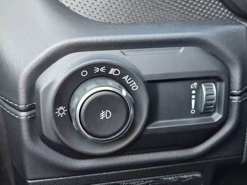 New 2026 Jeep Wrangler Unlimited Rubicon w/ Technology Group image 21