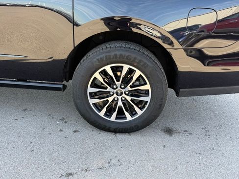 Used 2025 Ford Expedition Max Platinum image 26