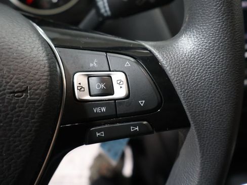 Used 2021 Volkswagen Tiguan S image 35