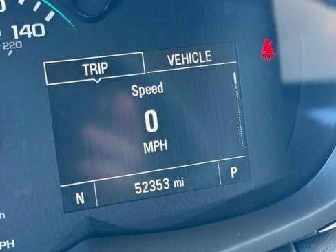 Used 2022 Chevrolet Trax LT w/ LT Convenience Package AWD/4WD image 20
