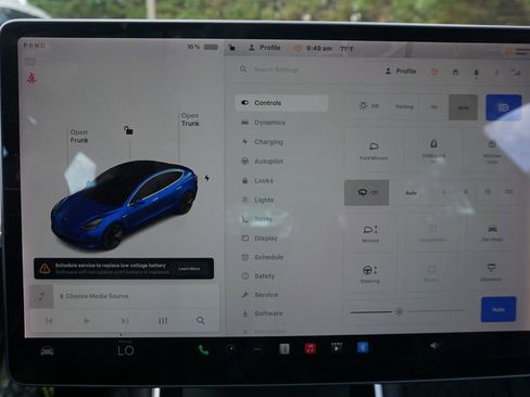 Used 2019 Tesla Model 3 Standard Range RWD image 10