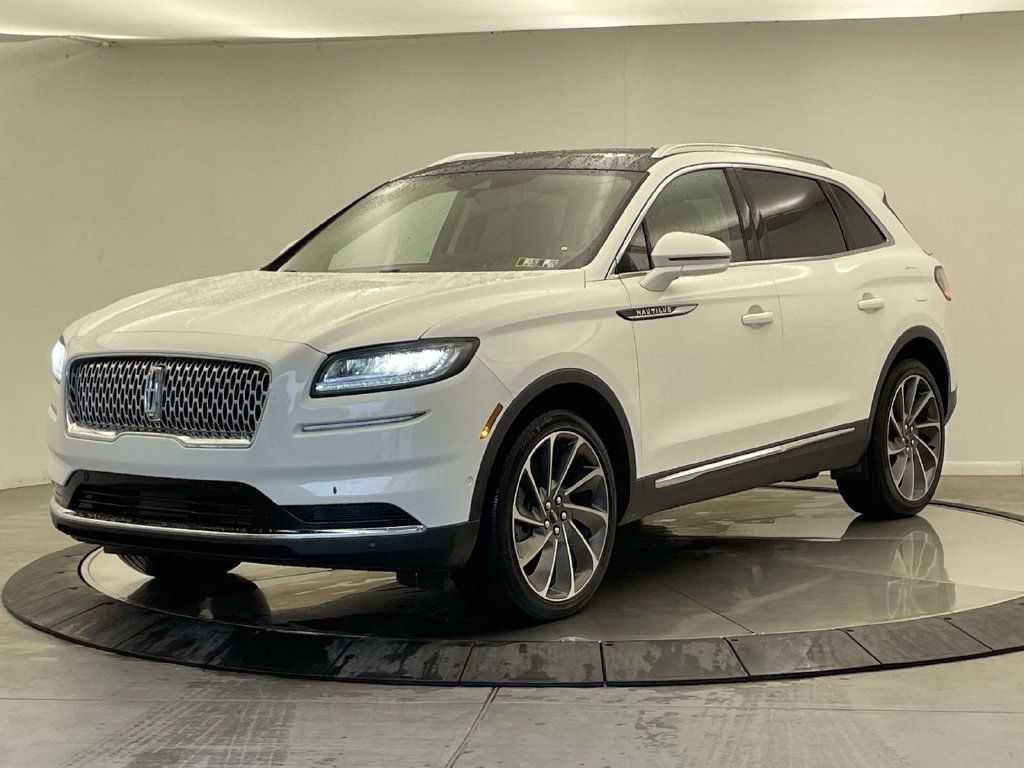 Used 2022 Lincoln Nautilus Reserve w/ Equipment Group 201A AWD/4WD image 1