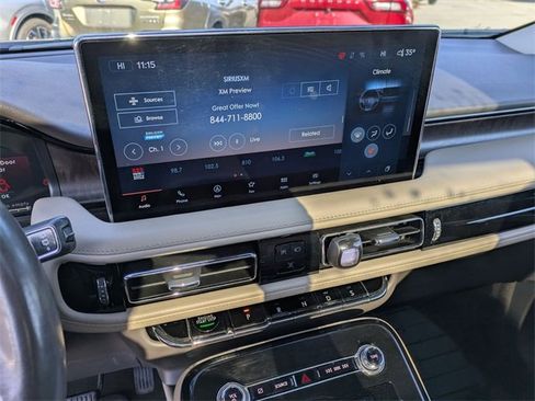 Used 2022 Lincoln Nautilus Reserve w/ Monochromatic Package image 11