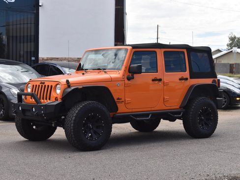 Used 2013 Jeep Wrangler Unlimited Sport AWD/4WD image 2